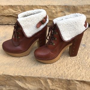 ON SALE✨ Lucky Brand Platform Bootie